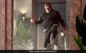 अमिताभ ने 80 की उम्र में एक किक में तोड़ डाली कांच की दीवार,