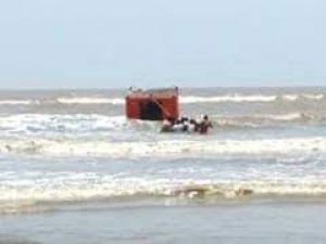 टगबोट वरप्रदा के 17 मई को समंदर में डूबने से पहले का VIDEO आया सामने