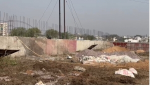 आर.के. जैन पर अवैध कब्जे के आरोप: स्व. हेमचंद यादव के पचरी घाट से लेकर गरीब किसान डोमन सिन्हा की जमीन तक विवाद