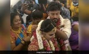 बीच हवा में शादी ने बढ़ाई मुश्किल, कपल ने चार्टर्ड प्लेन में रचाया था विवाह, DGCA ने लिया एक्शन