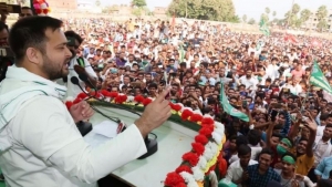 कोरोना वायरस का डर क्या इलेक्शन कैम्पेन में ख़त्म हो गया है