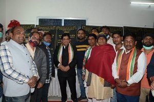 डॉ. डहरिया ने आरंग में करोड़ो रूपए के निर्माण कार्याें का किया भूमिपूजन एवं लोकार्पण