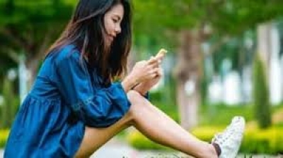 आंखों को नुकसान नहीं बीमारियों से राहत दिलाएगा स्मार्टफोन, अध्ययन में चला पता