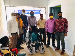 सीआरसी राजनांदगांव के द्वारा दिव्यांग बच्चों को दिया टीएलएम किट सहायक उपकरण