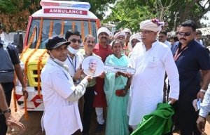 मुख्यमंत्री ने नानगुर को दी सर्वसुविधायुक्त एम्बुलेंस की सौगात