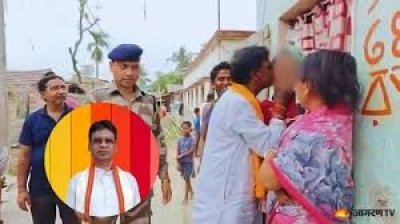 चुनाव प्रचार के दौरान महिला को किस करते दिखे बीजेपी सांसद, वायरल वीडियो पर मचा बवाल
