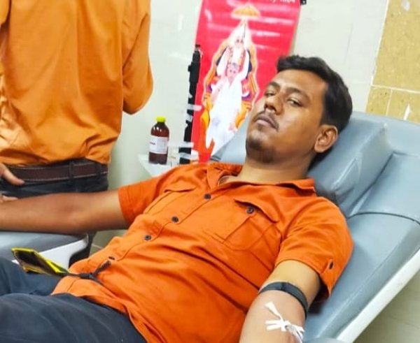 रक्तदान द्वारा दिया  संत रामपाल जी के शिष्यों ने समाज सेवा का संदेश