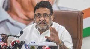 नवाब मलिक यूपी में पैदा होने के बाद महाराष्&zwj;ट्र को बनाया कर्मभूमि, विवादों से रहा है नाता