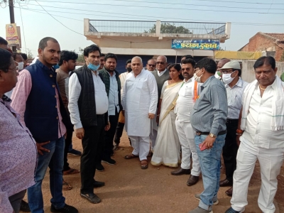 महापौर और विधायक ने किया वार्डों का औचक निरीक्षण