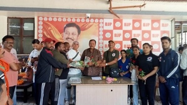 अंतर्राष्ट्रीय खेल दिवस पर सांसद विजय बघेल को दी शुभकामनाएं