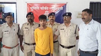 गर्लफ्रेंड के सामने गाली देकर सिगरेट मांगने पर युवक की हत्या,मुख्य आरोपी गर्लफ्रेंड के साथ गिरफ्तार
