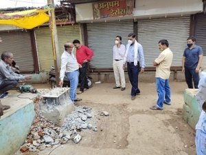 क्या अपना स्वार्थ सिद्ध करने विधायक अरुण वोरा की छवि को खराब कर रहे ईई गोस्वामी ...