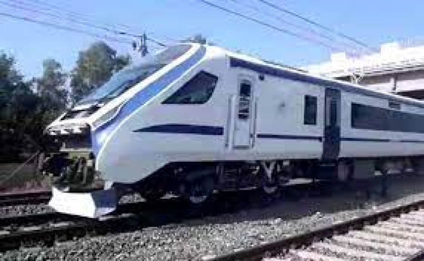 एश्यिाई मूल के शख्स को मारने के लिए पटरी पर धकेला, ट्रेन चालक ने ऐसे बचाई जान