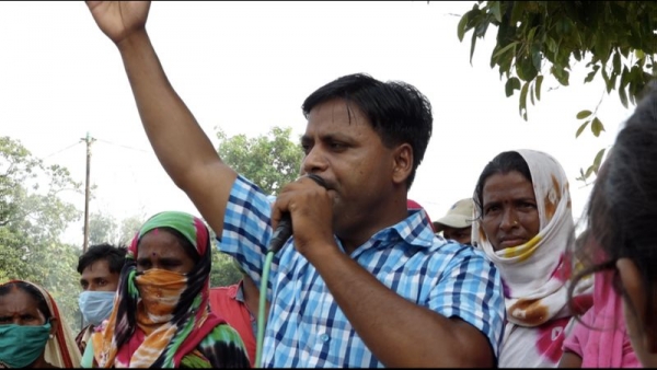बिहार चुनावः लाखों लोगों तक मनरेगा को पहुँचाने वाले एक मज़दूर भी हैं मैदान में