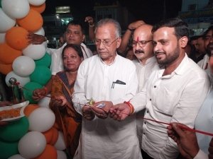 श्रमिक बाहुल्य क्षेत्र में रिसाली का पहला चैपाटी वर्षो से सड़क किनारे सामान बेचने वालों को मिला व्यवस्थित जगह: ताम्रध्वज