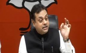 बंगाल में भाजपा नेता की हत्या पर BJP ने ममता बनर्जी पर साधा निशाना, पूछा- क्या यही है लोकतंत्र?