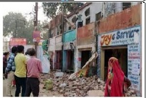 बिना नोटिस और जानकारी दिये बीएसपी का तोड़ूदस्ता सुबह सुबह 70 दुकानों को कर दिया नेस्तनाबूद