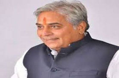 किसी भी कर्मठ एवं ऊर्जावान कर्मचारी को हटाया नहीं जाएगा : विधायक वोरा