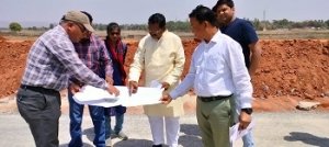 खाद्य मंत्री ने एयरपोर्ट उन्नयन कार्य का किया निरीक्षण