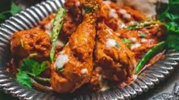 नॉनवेज पसंद करने वाले एक बार जरूर ट्राई करें ये पंजाबी रेसिपी अमृतसरी चिकन मसाला