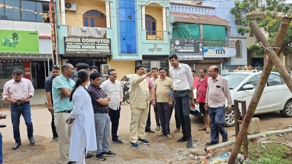 &quot;विकास बनाम वैचारिक दूरी: दुर्ग में सामंजस्य की दरकार&quot; &quot;जनादेश मिला विकास के लिए, पर संवादहीनता बनी रोड़ा&quot;?
