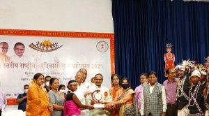 आदिवासी महोत्सव के माध्यम से आदिवासी संस्कृति को विश्व पटल पर प्रदर्शित करने का मिलता है मंच-मंत्री प्रेमसाय सिंह टेकाम