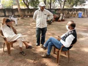 बोरसी के करदाताओं ने मुख्यमंत्री वार्ड कार्यालय में जाकर किया टैक्स जमा