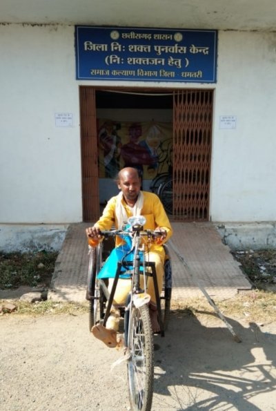 आवेदन देते ही मोटराईज्ड ट्रायसायकल मिलने से श्री श्याम लाल हुए खुश