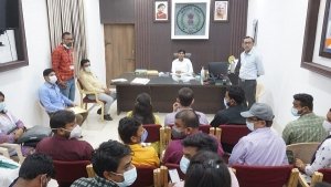 मोबाइल मेडिकल यूनिट के बेहतर संचालन हेतु निगम आयुक्त सर्वे ने ली बैठक