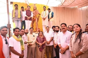 मुख्यमंत्री श्री साय ने पंडवानी महासम्मेलन में भाग लिया, मेड़ेसरा को आदर्श गांव बनाने की घोषणा