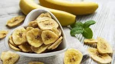 सावन के व्रत में खाने के लिए बनाएं केले के चिप्स