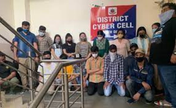 अमेरिकी नागरिकों को वित्त विभाग का अफसर बनकर ठगते थे, फर्जी कॉलसेंटर का भंडाफोड़