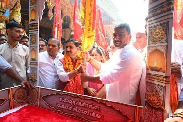 48 ग्राम पंचायतों से होकर रतनपुर पहुंचेगी महामाया ध्वजा यात्रा, गांव-गांव में जयकारों के बीच हो रहा स्वागत