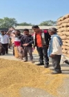 पिथौरा किसान कांग्रेस के प्रदेश सचिव संजय सिन्हा ने सांकरा सगुनढाप परसवानी धान खरीदी पहुँचे