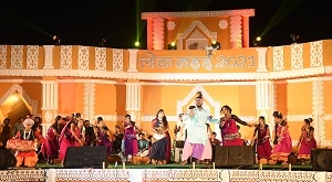 लोक मड़ई में लोक कलाकार को प्रदर्शन के  लिए मिलता है मंच : वर्मा