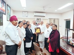 शासकीय अधिवक्ताओं का प्रतिनिधि मण्डल मिला  मोहम्मद अकबर से