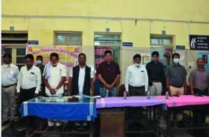 जिला अस्पताल में कोविड वारियर्स का  सत्यम शिक्षण एवं जनविकास समिति  ने किया सम्मान