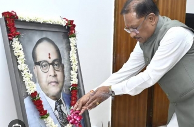 सामाजिक न्याय और समानता के महान शिल्पी डॉ. भीमराव आंबेडकर को मुख्यमंत्री श्री विष्णुदेव साय ने किया नमन