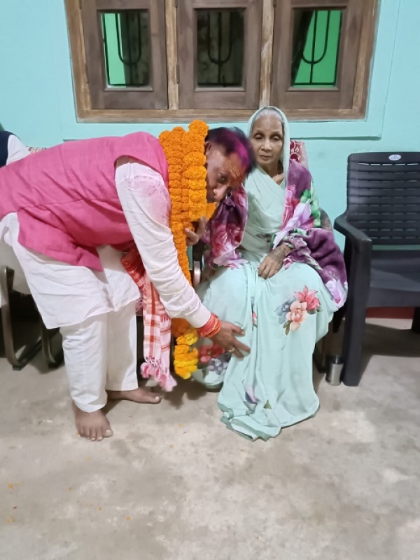 बचपन से ही ऐसे ही विनम्र, मिलनसार और सबसे अच्छे व्यवहार करने वाले रहे हैं श्री विष्णु देव साय-माताश्री जसमनी देवी