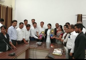 दुर्ग जिला न्यायालय के यादव का आत्मीय स्वागत दुर्ग अधिवक्ता संघ द्वारा
