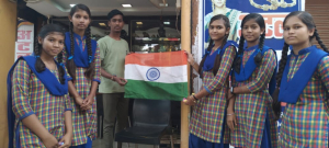 तिरंगा संकलन अभियान में नवागढ़ वालों ने दिया भरपूर साथ  हर घर तिरंगा अभियान के तहत लगे तिरंगे को किया एकत्र