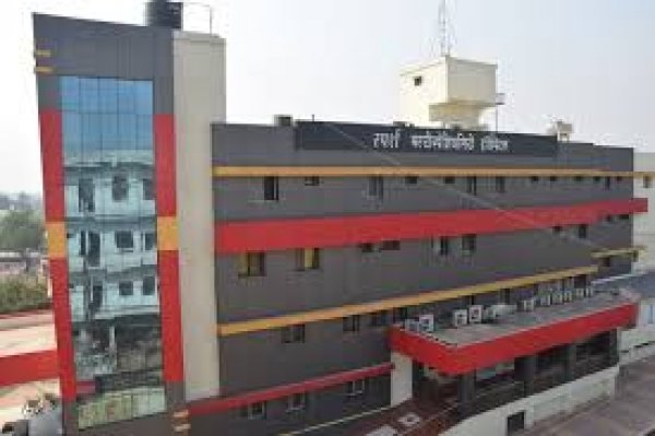 स्पर्श में अब होगा राशन कार्ड से कैशलेस इलाज, ईएसआई और आयुष्मान सेवा प्रारंभ...