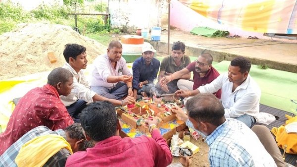 गांव की सुख-समृद्धि के लिए बुंदेली में हवन-पूजन, इतवारी त्योहार का हुआ भव्य समापन