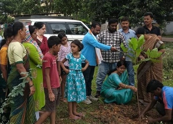 पर्यवारण संरक्षण के लिए पौधारोपण एक सार्थक पहल-मेयर श्रीमती बाघमार:
