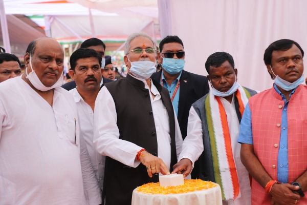 मुख्यमंत्री ने बीजापुर जिले को दी 328 करोड़ रूपए के विकास एवं निर्माण कार्यों की सौगात