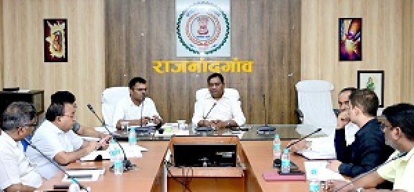  अर्बन इंडस्ट्रियल पार्क के माध्यम से शहरी क्षेत्रों में लघु उद्यम को बढ़ावा देने की दिशा में करें कार्य - कलेक्टर राजनांदगांव 