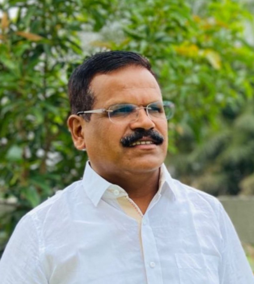 अमित शाह के दौरे पर कांग्रेस के इस नेता ने किया बडा सवाल। केंद्रीय गृहमंत्री अमित शाह के छत्तीसगढ़ आगमन से राज्यवासियों को सौगातें मिलेगी या सिर्फ जुमलेबाजी होती रहेगी ... : राजेंद्र साहू