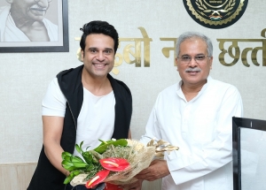 मुख्यमंत्री से सुप्रसिद्ध हास्य कलाकार कृष्णा अभिषेक ने की सौजन्य मुलाकात