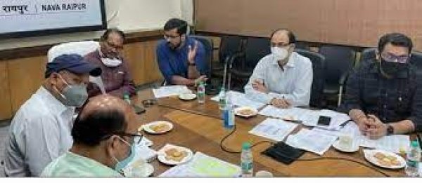 जिले में खाद-बीज का पर्याप्त भंडारण- कलेक्टर ने किसानों से खाद एवं बीज का अग्रिम उठाव करने की अपील की