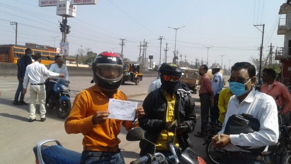 मास्क को लेकर भिलाई निगम सख्त , बिना मास्क वालो पर की गयी कार्यवाही